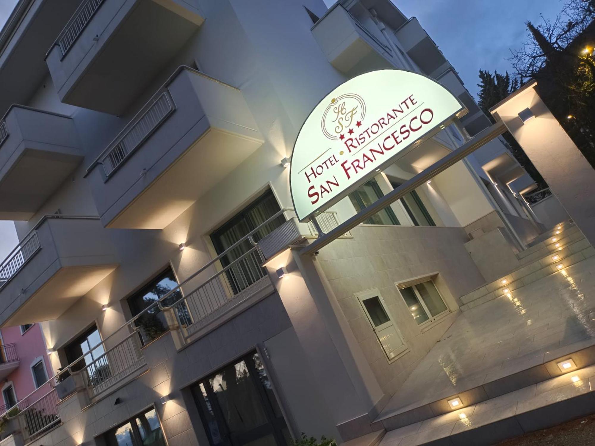Hotel San Francesco San Giovanni Rotondo Exteriér fotografie